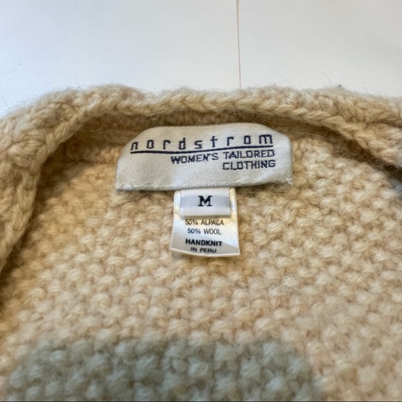 Vintage Nordstrom Tan Chunky Knit Floral Cardigan - Picture 3 of 3